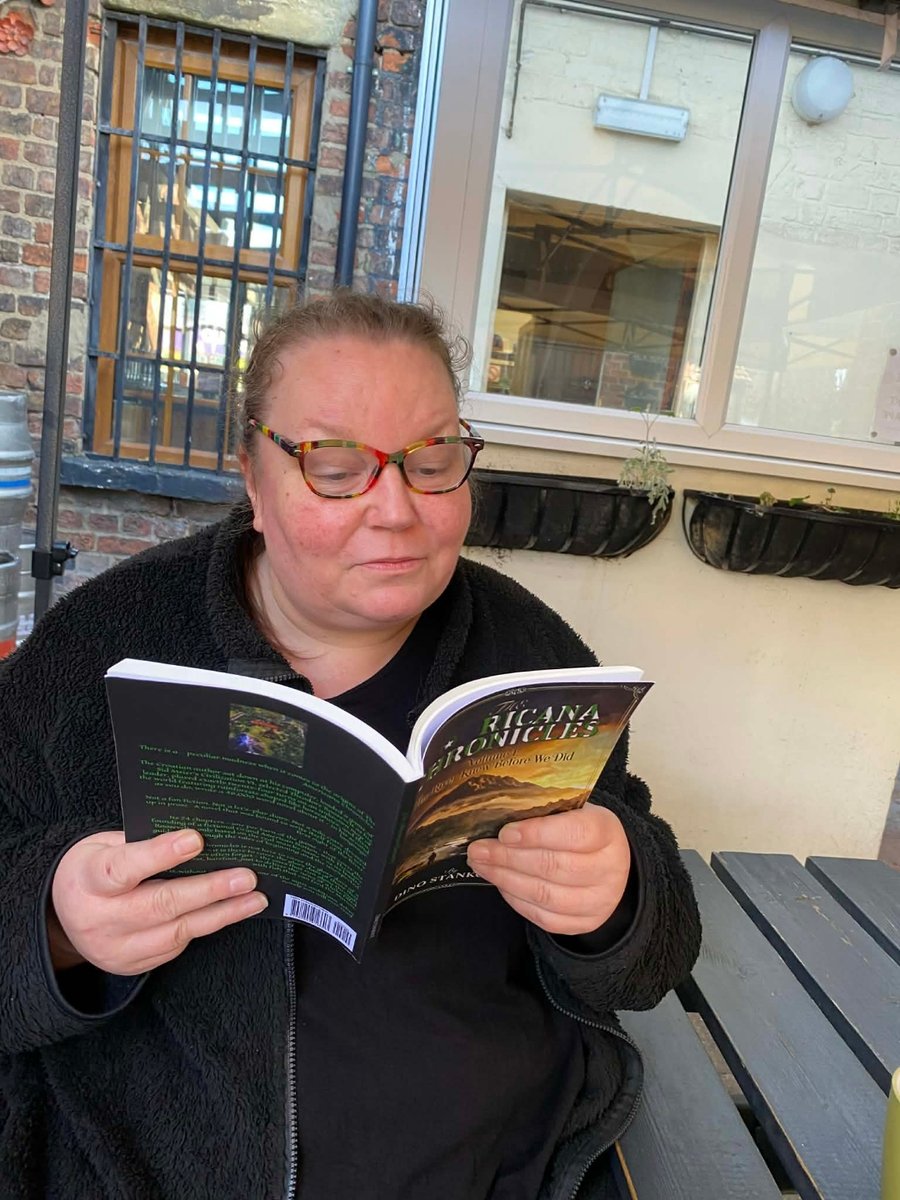 Jackie reads The Americana Chronicles at a pub in England